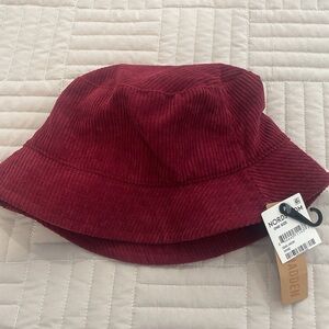 Steve Madden bucket hat